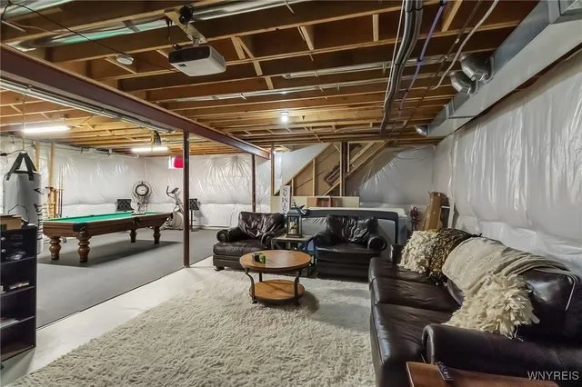 $1,399,000 | 5815 Newhouse Road, Clarence, NY 14051