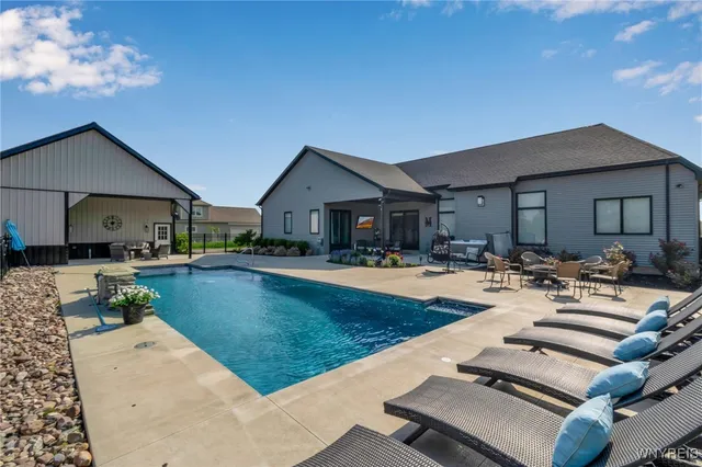 $1,399,000 | 5815 Newhouse Road, Clarence, NY 14051