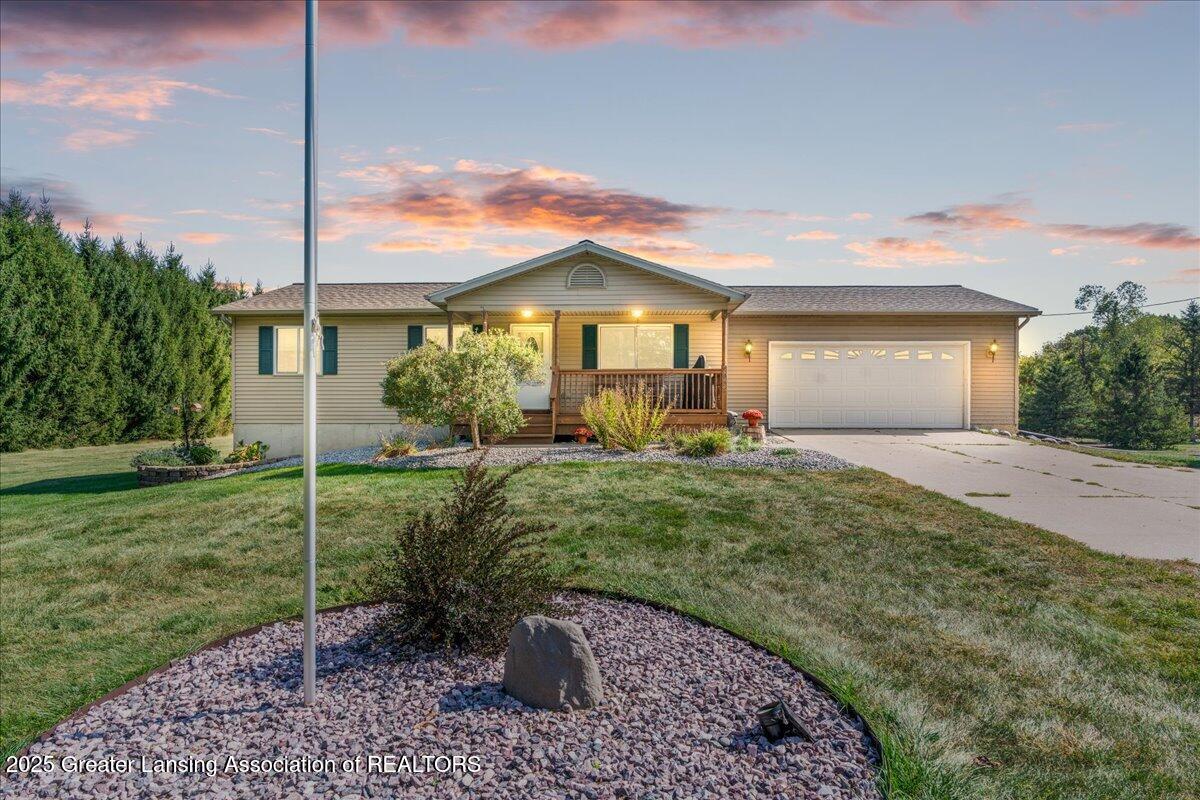 2093 Gale Road Eaton Rapids, MI 48827 - Photo 1 of 31 01-Media Jett - 30