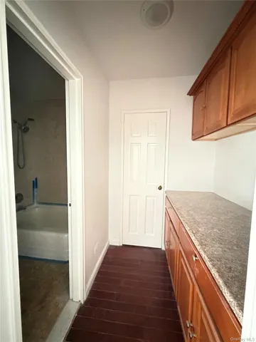 $1,650 | 42-95 Main Street, Unit 5F | Flushing