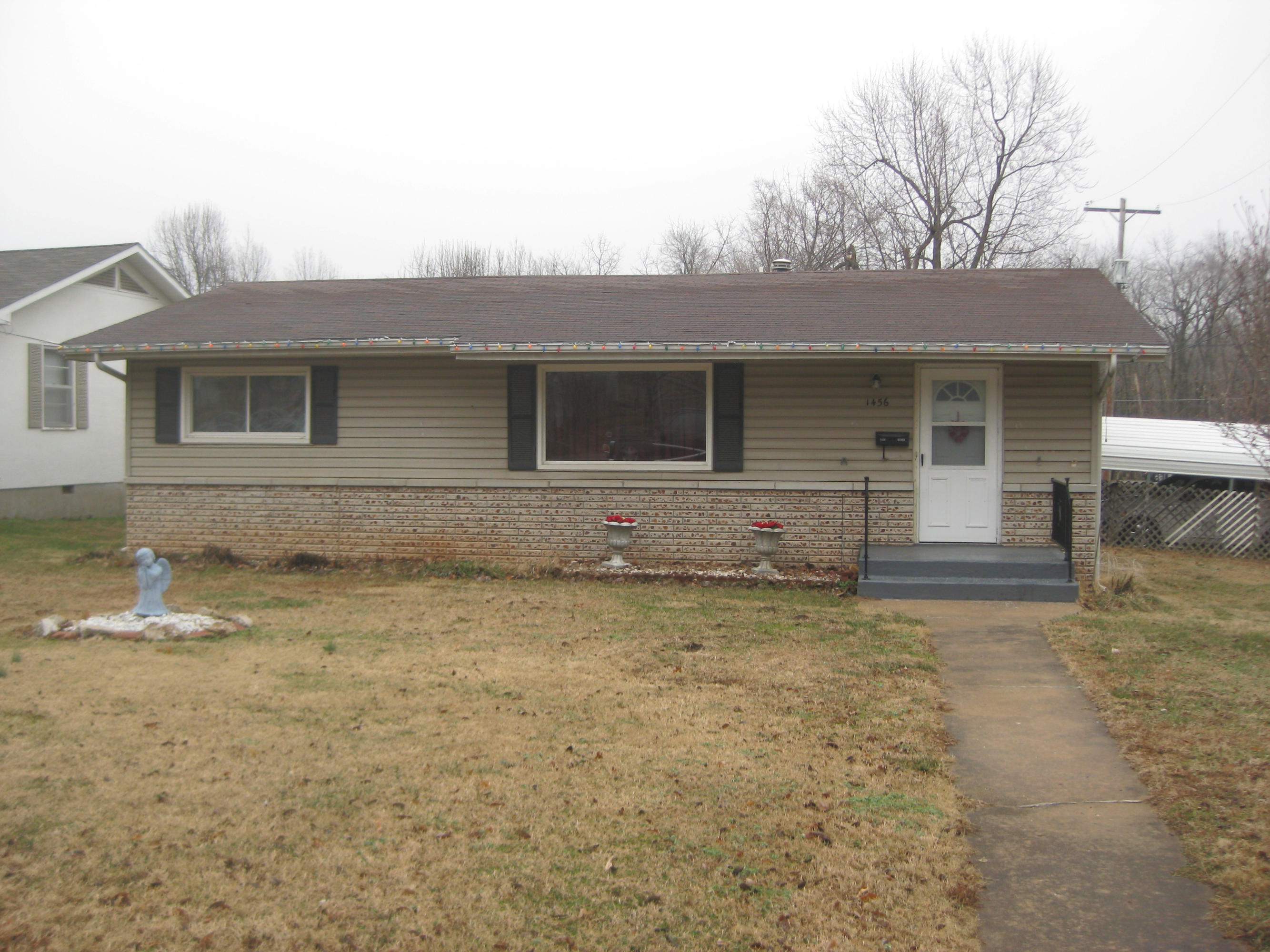 1456 South Overbrook Avenue Springfield, MO 65807 - Photo 1 of 1 IMG_5432