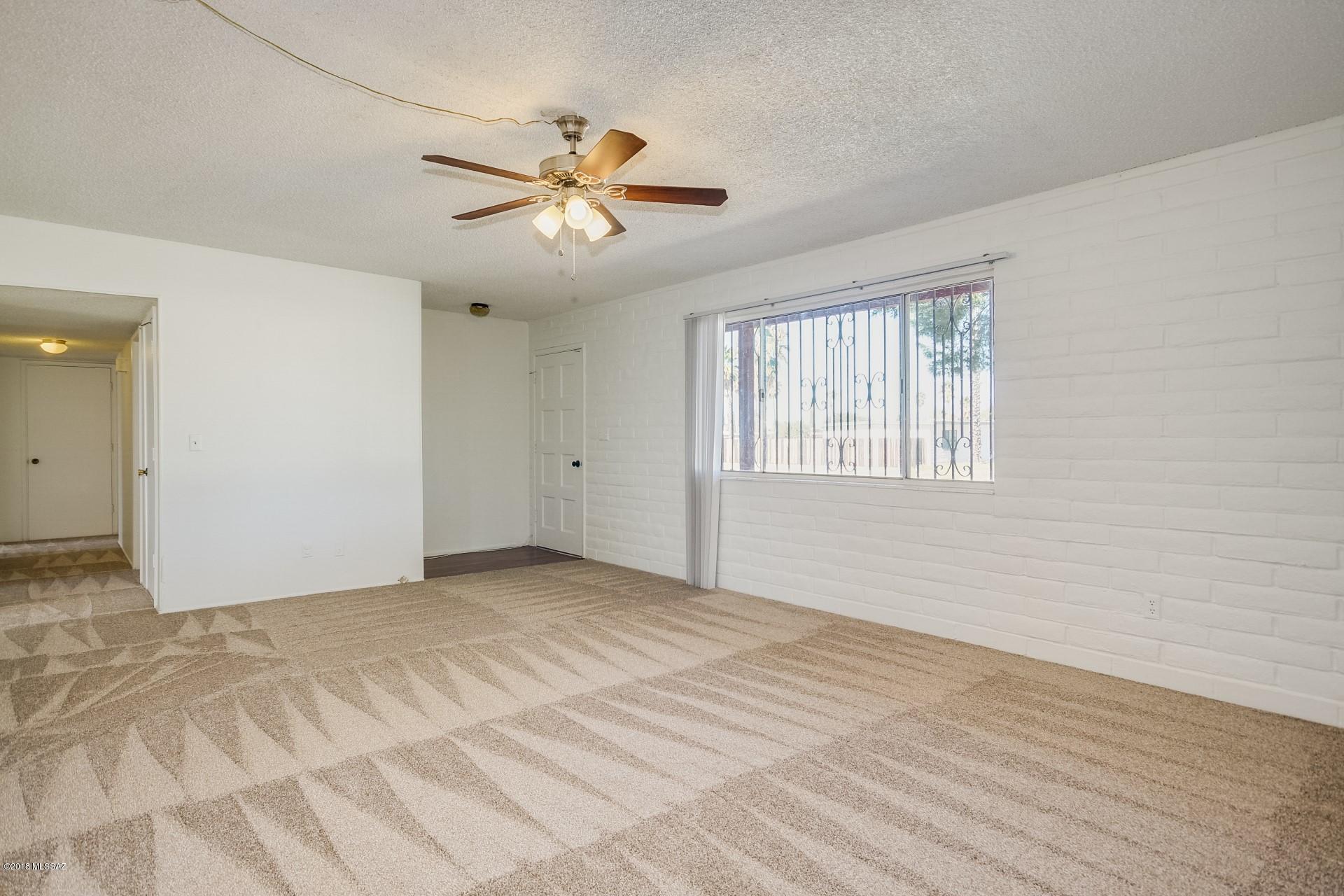 9842 East Stella Road Tucson, AZ 85730 - Photo 8 of 21