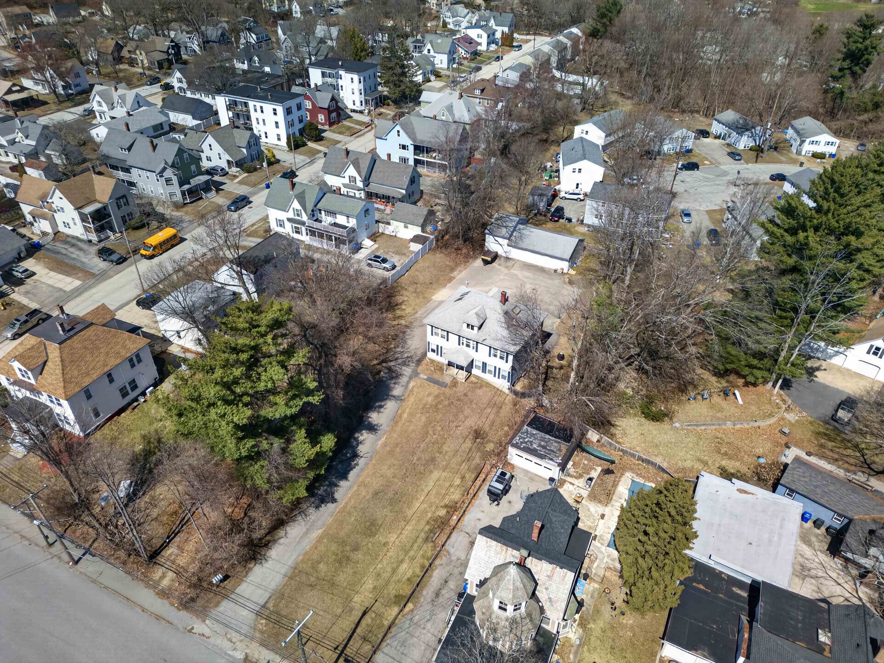 231 Milford Street Manchester, NH 03102 - Photo 3 of 17