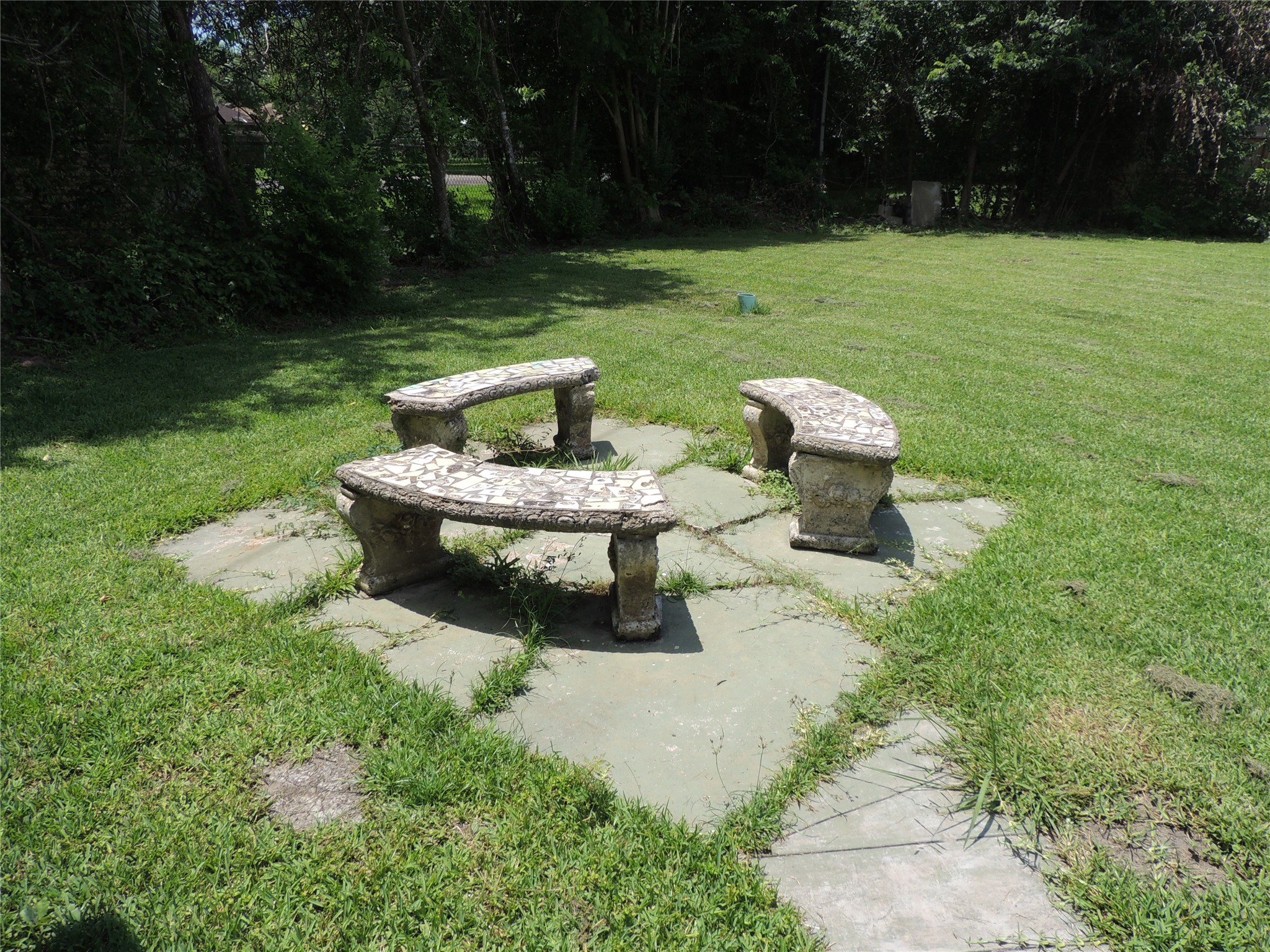 12507 New Rochelle Court Houston, TX 77089 - Photo 18 of 20 NICE SEATING AREA