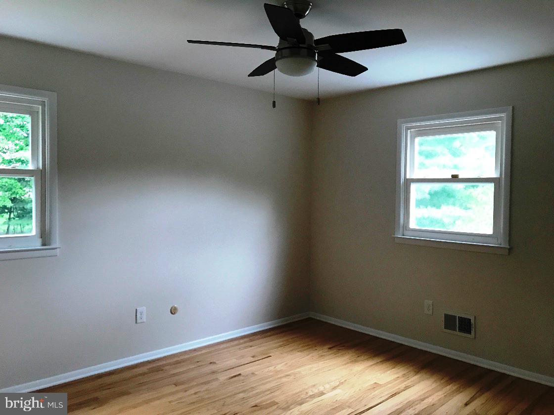 5 Vancouver Road Morganville, NJ 07751 - Photo 3 of 14 Gallery Image 3
