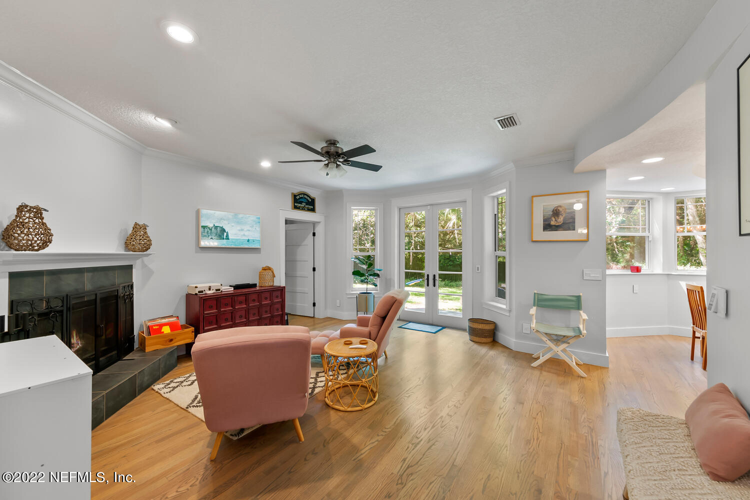 462 Inland Way Atlantic Beach, FL 32233 - Photo 19 of 46 Wood burning fireplace