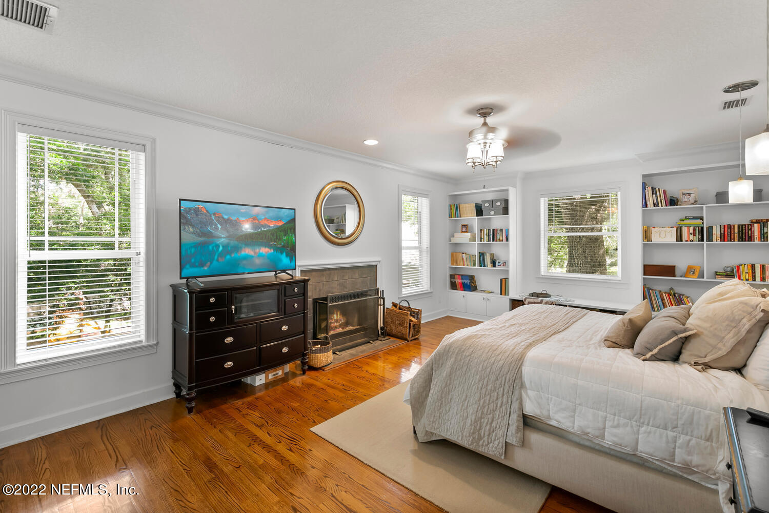 462 Inland Way Atlantic Beach, FL 32233 - Photo 28 of 46 Primary Bedroom