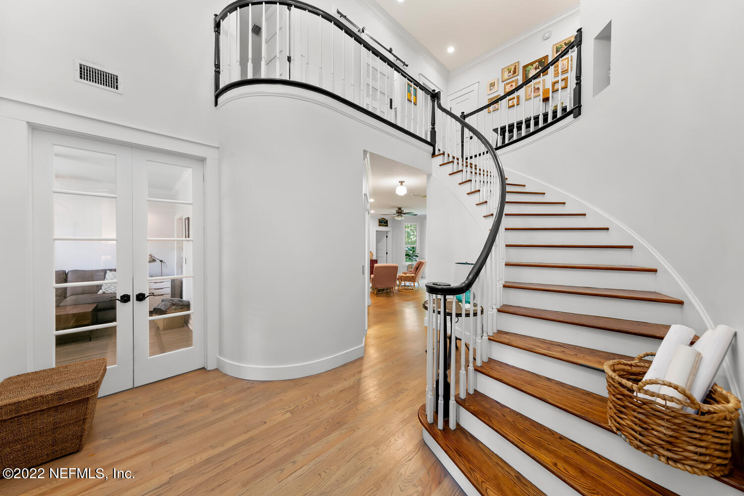 462 Inland Way Atlantic Beach, FL 32233 - Photo 6 of 46 Winding stairway