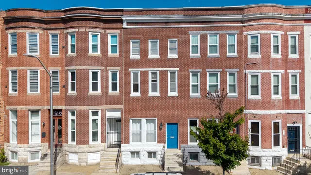a large building with a lot of windows