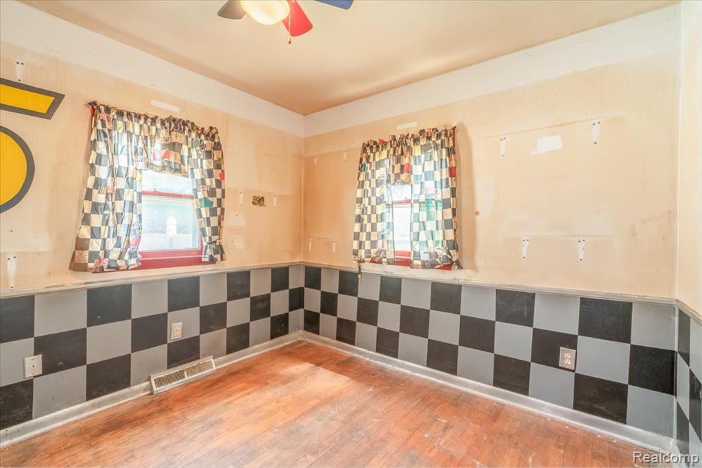 10090 Sterling Street Romulus, MI 48174 - Photo 5 of 25