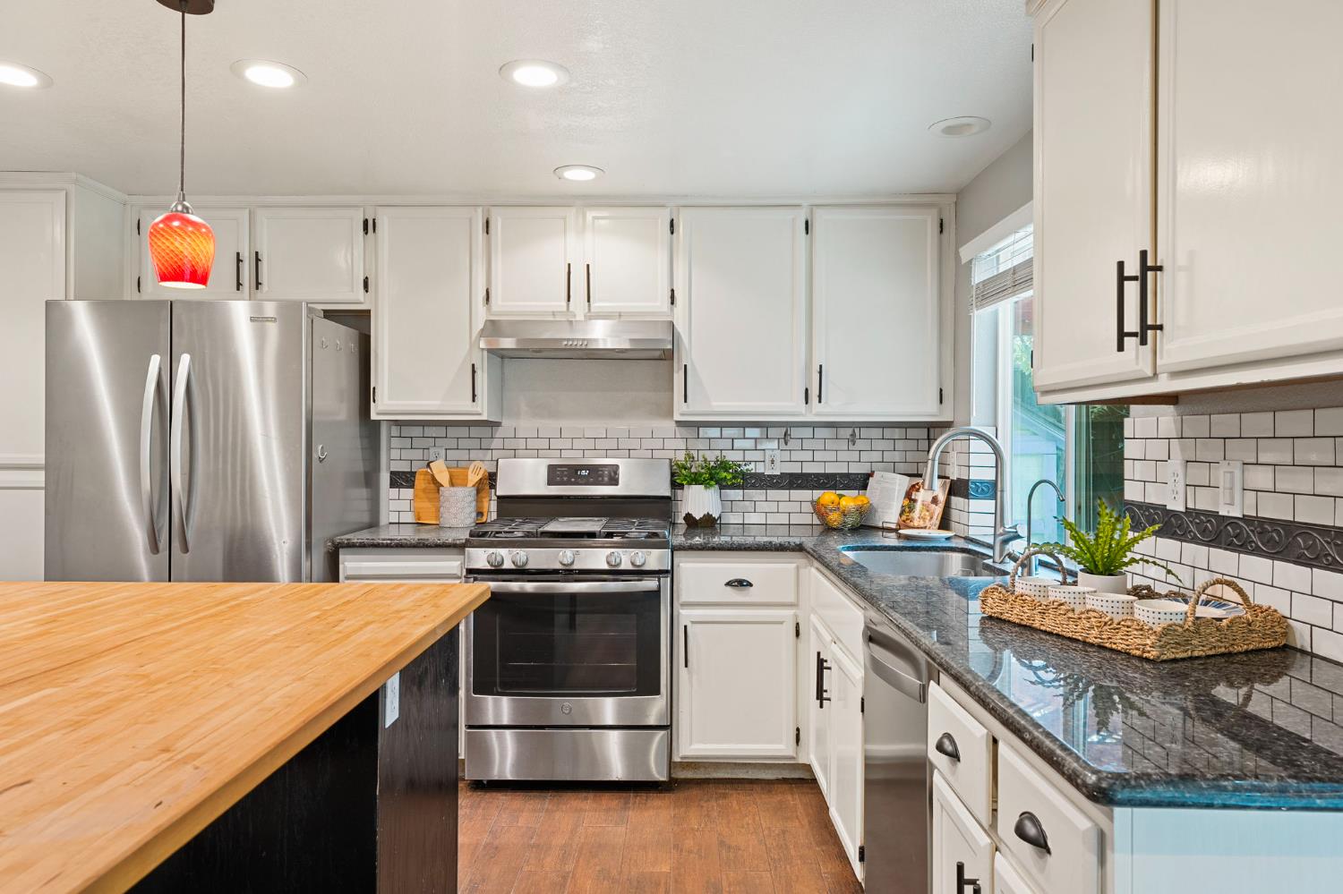 1408 Santander Court Davis, CA 95618 - Photo 11 of 36
