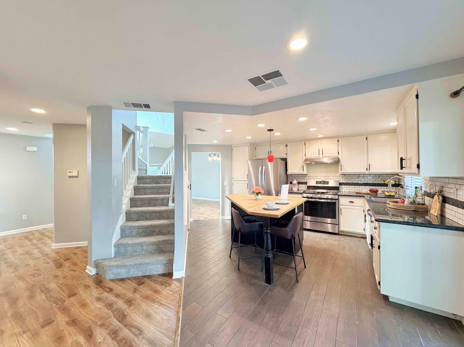 1408 Santander Court Davis, CA 95618 - Photo 16 of 36
