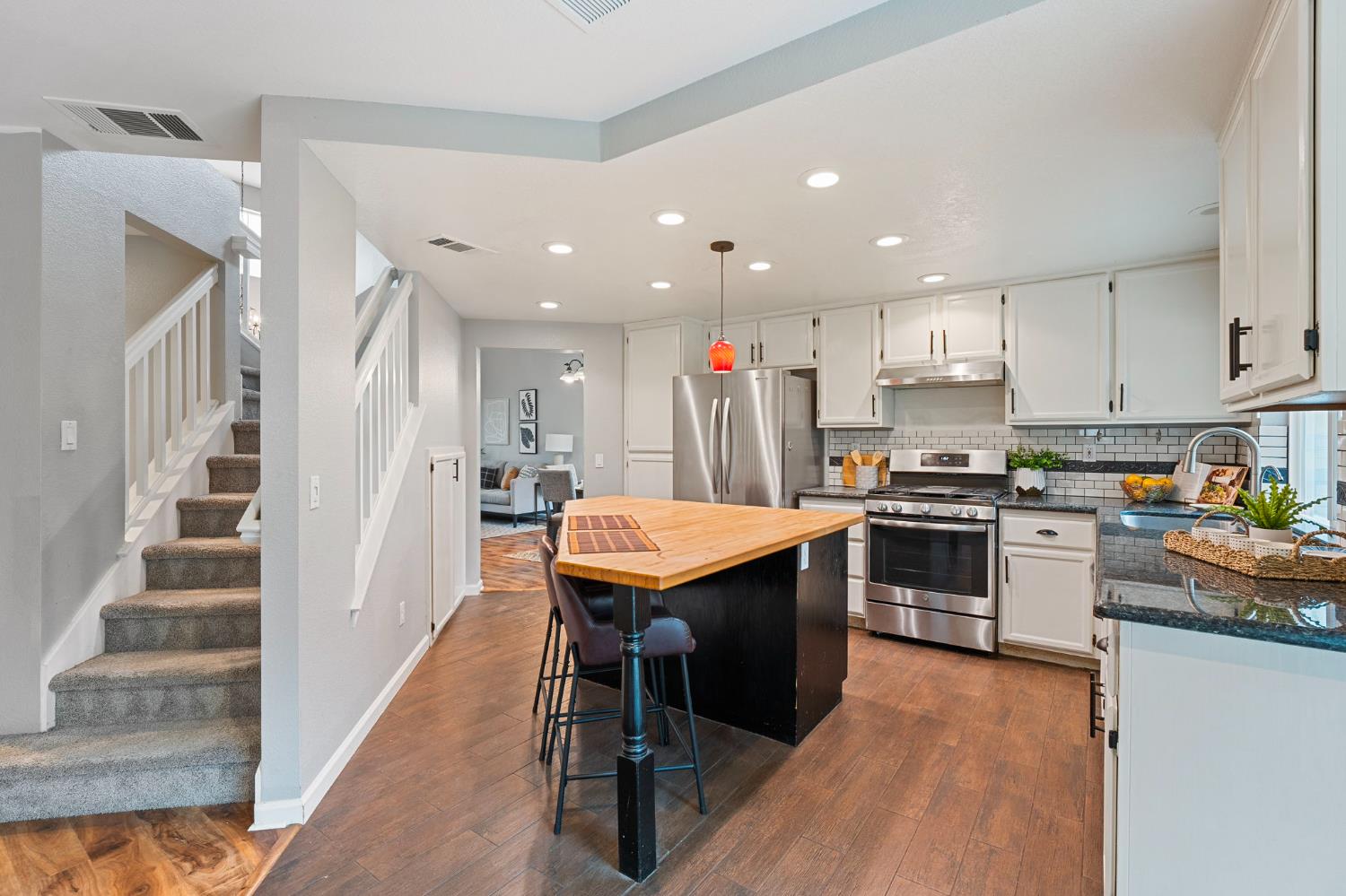 1408 Santander Court Davis, CA 95618 - Photo 10 of 36