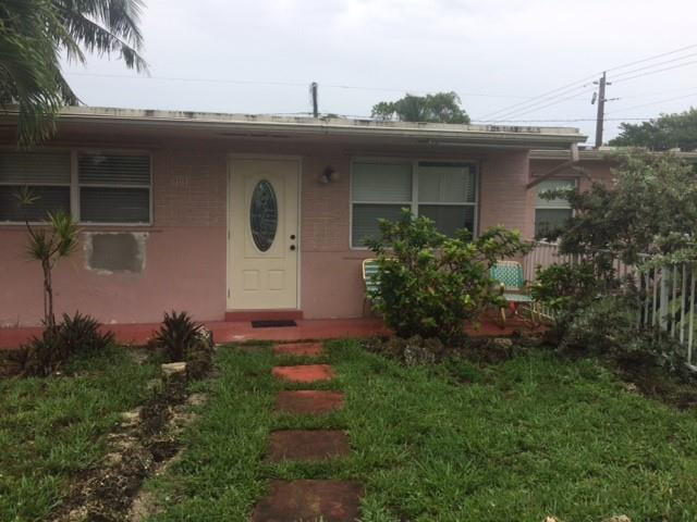 6101 Rodman Street, Unit 2 Hollywood, FL 33023 - Photo 1 of 9 Photo 1