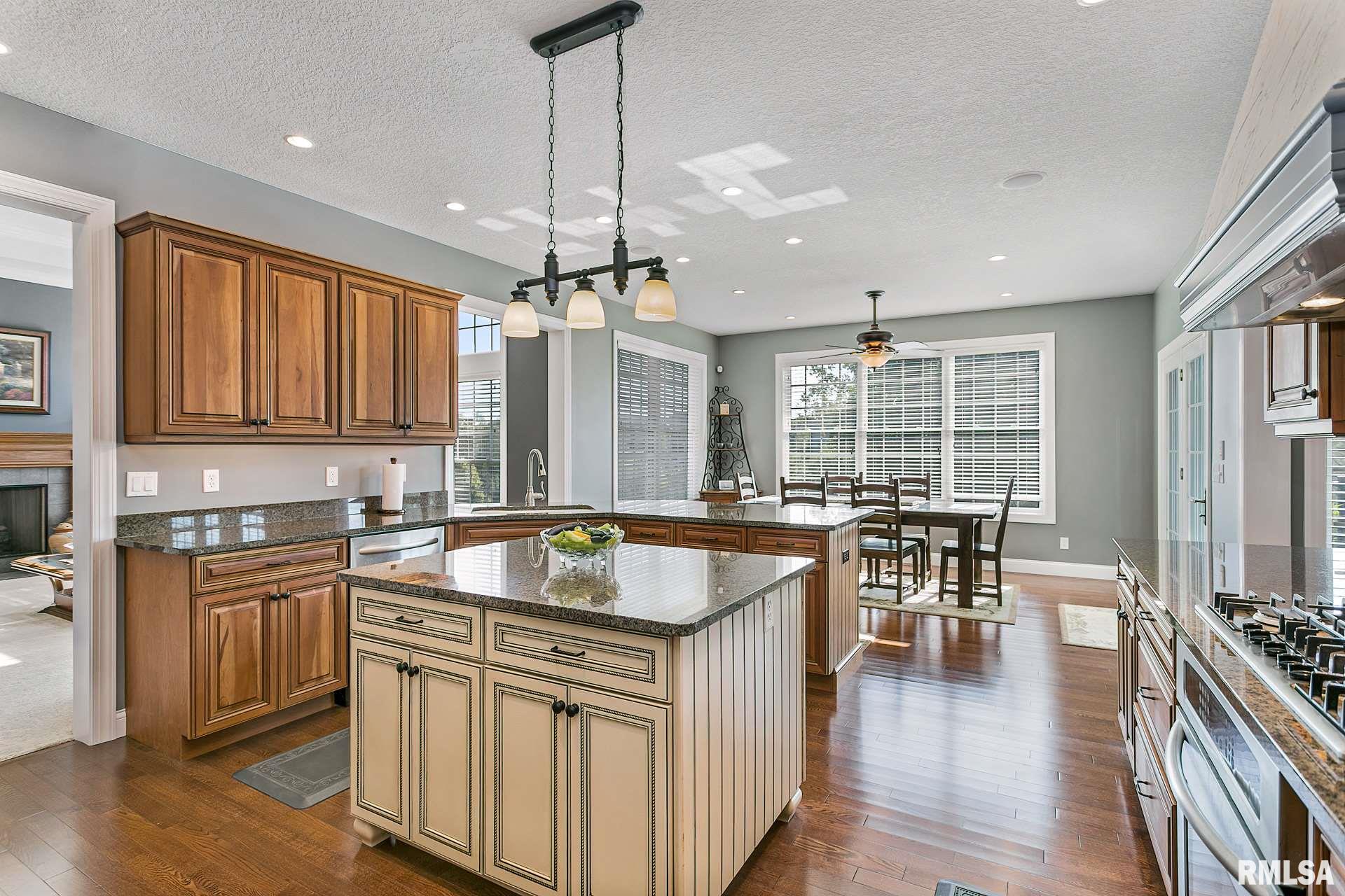 6327 Eagle Ridge Road Bettendorf, IA 52722 - Photo 10 of 43 Gallery Image 10
