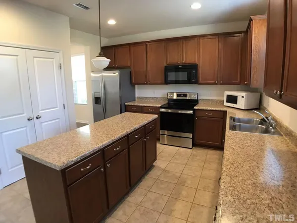 $2,650 | 115 Glenview Lane, Durham, NC 27703