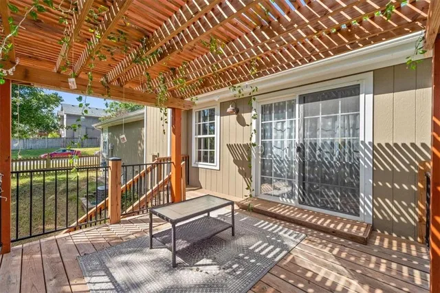 $350,000 | 13663 Barber Avenue, Bonner Springs, KS 66012