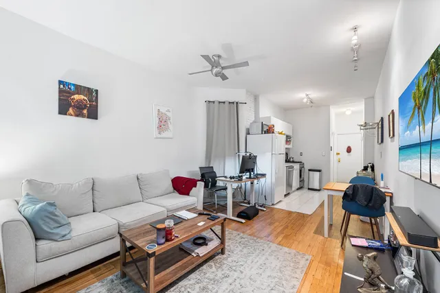 $379,000 | 313 East 89th Street, Unit 2C | Upper East Side