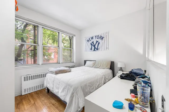 $379,000 | 313 East 89th Street, Unit 2C | Upper East Side