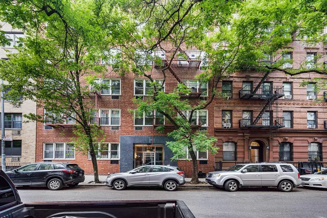$379,000 | 313 East 89th Street, Unit 2C | Upper East Side