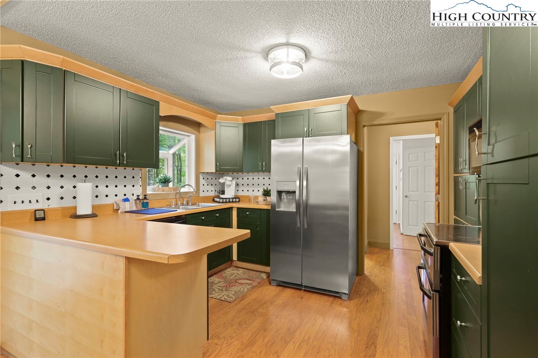 209 Tamarack Road Beech Mountain, NC 28604 - Photo 11 of 46