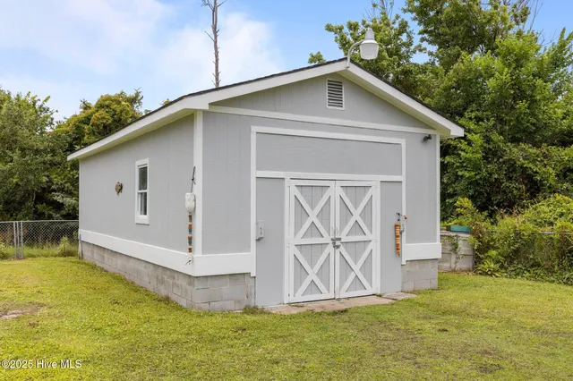 $240,000 | 2976 Cedar Island Road, Cedar Island, NC 28520