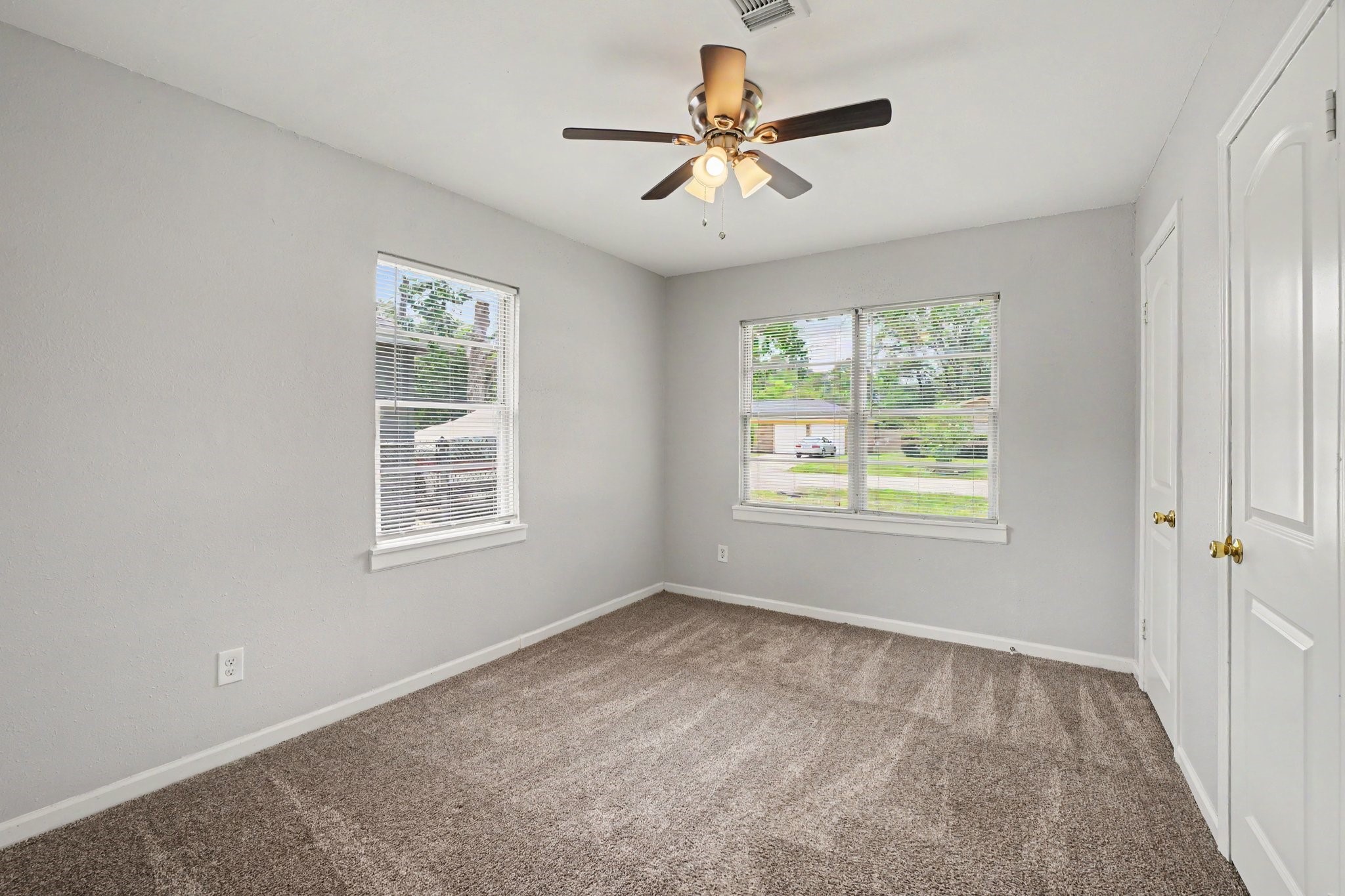 8433 Woodlyn Road Houston, TX 77028 - Photo 11 of 19