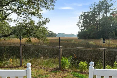 $1,100,000 | 333 Canterbury Road, Charleston, SC 29407