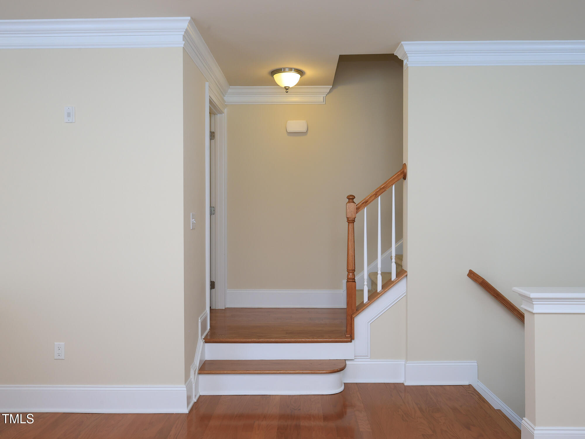 10529 Sablewood Drive, Unit 116 Raleigh, NC 27617 - Photo 26 of 57 034_10529_sablewood_116_stairs