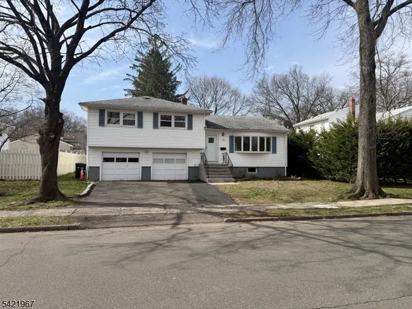 $3,900 | 25 Huck Road, Bloomfield, NJ 07003