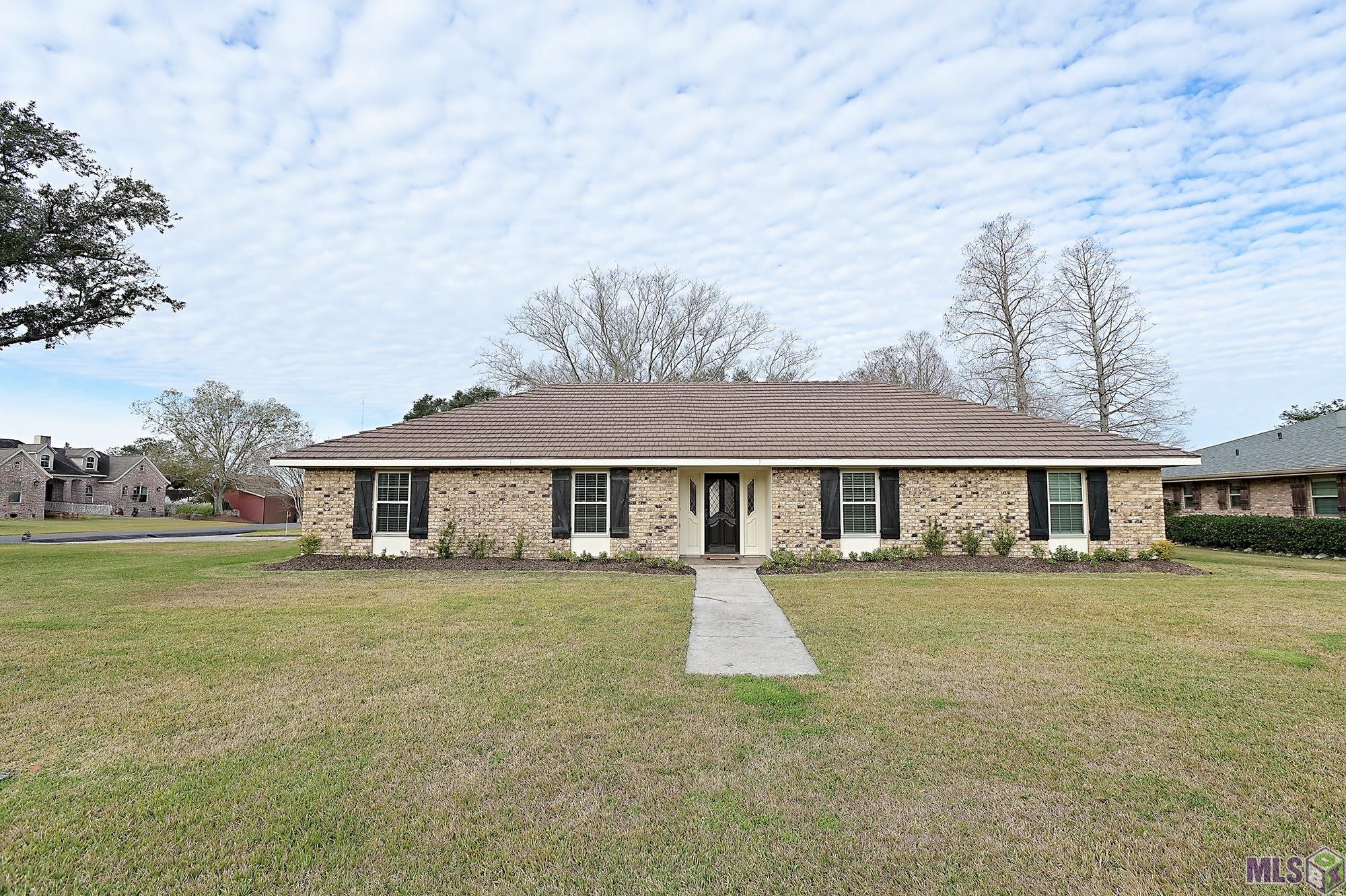 304 Winder Road Thibodaux, LA 70301 - Photo 2 of 27