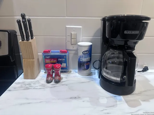 $800 | 1407 Leal Street, Unit 3, San Antonio, TX 78207