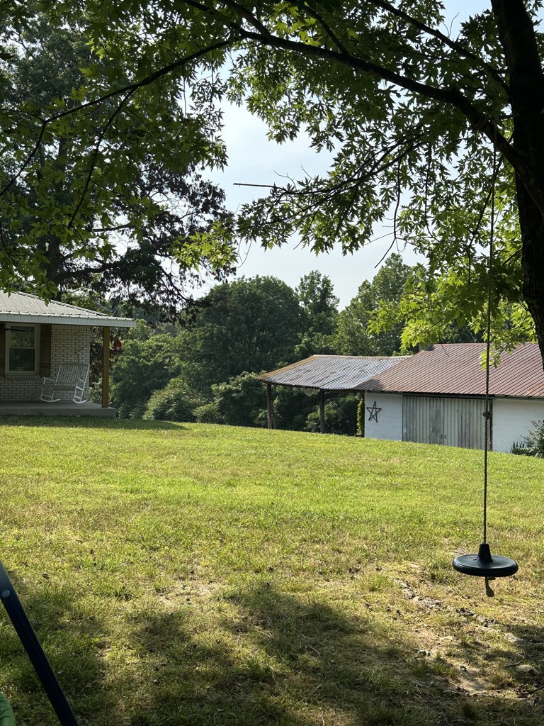 1410 Freeman Loop Cunningham, TN 37052 - Photo 2 of 30 Gallery Image 2