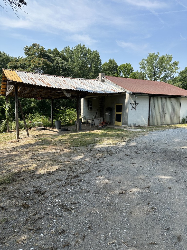 1410 Freeman Loop Cunningham, TN 37052 - Photo 27 of 30 Gallery Image 27