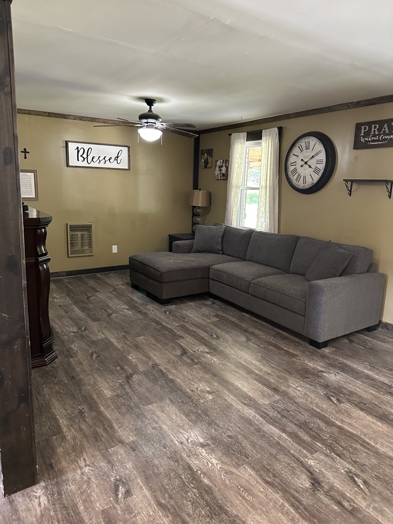 1410 Freeman Loop Cunningham, TN 37052 - Photo 5 of 30 Gallery Image 5