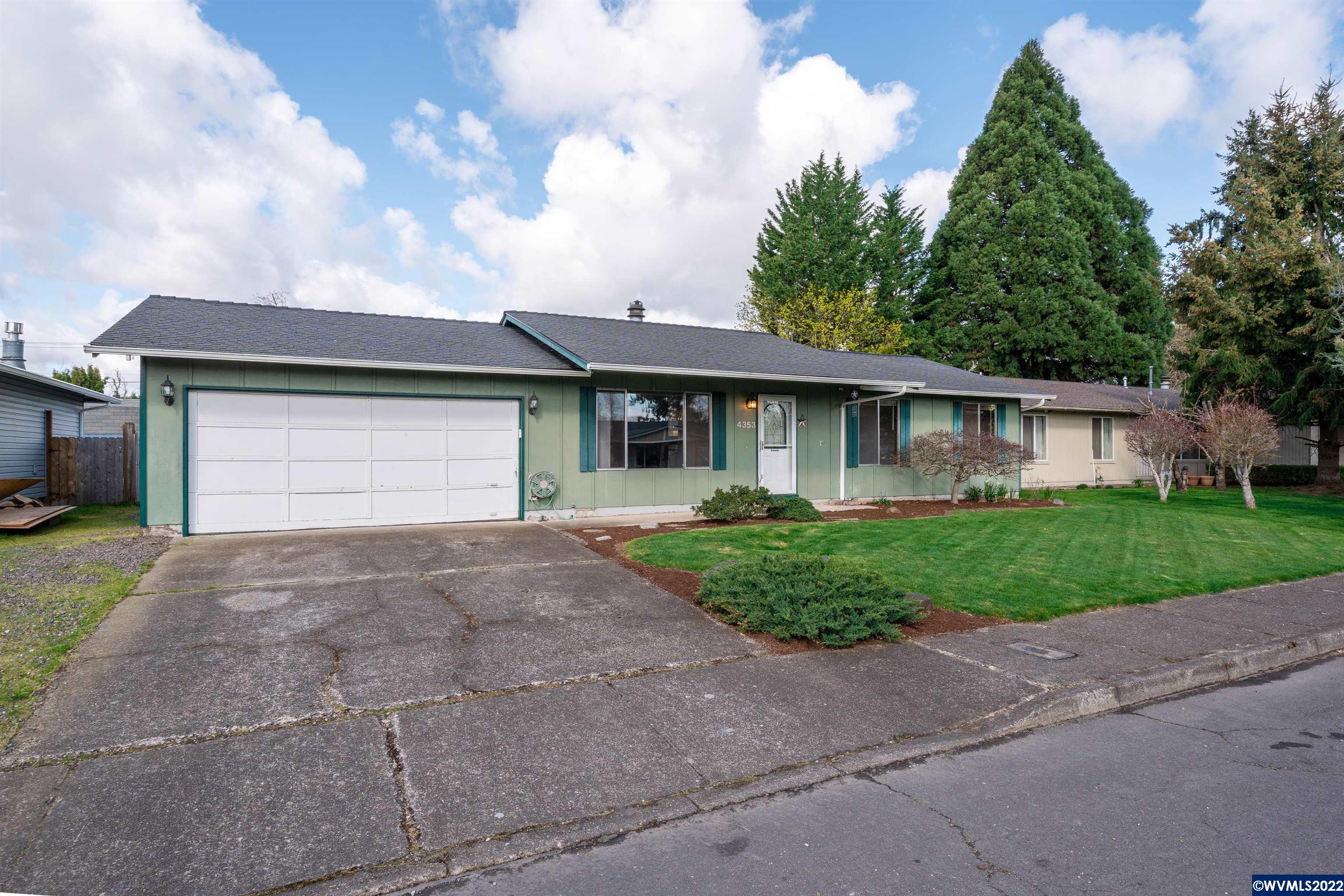 4353 Burlington Loop Northeast Salem, OR 97305 - Photo 4 of 41