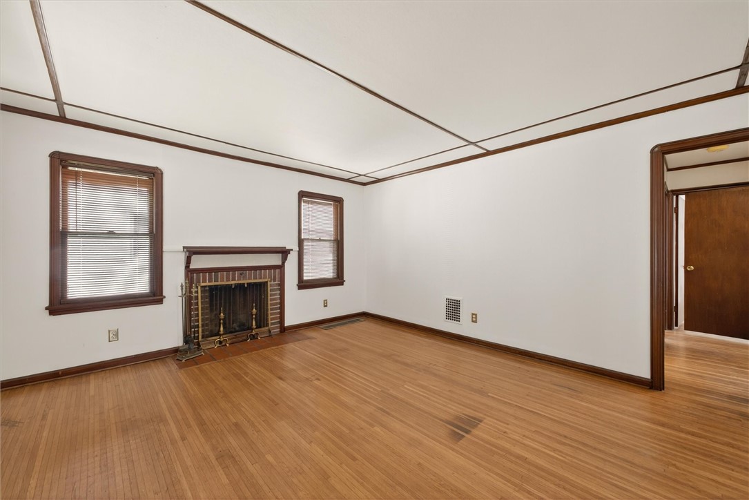 56 Langford Road Rochester, NY 14615 - Photo 4 of 35
