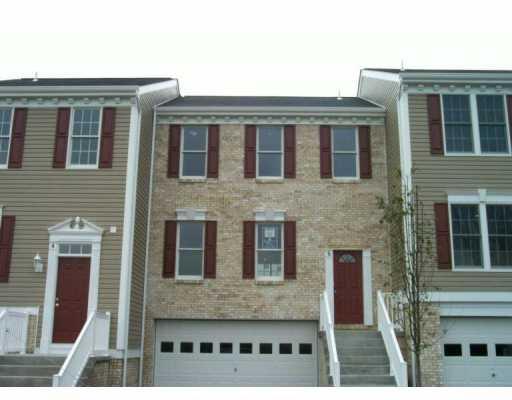 6 Castle View Drive, Unit B8 McKees Rocks, PA 15136 - Photo 1 of 1