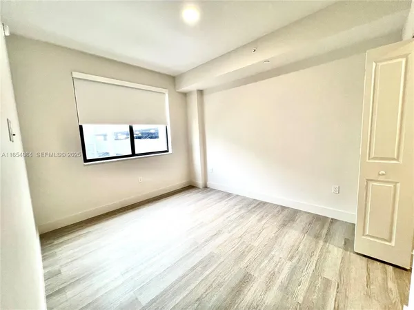 $2,900 | 18412 Homestead Avenue, Unit 606, Miami, FL 33157