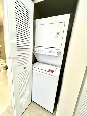 $2,900 | 18412 Homestead Avenue, Unit 606, Miami, FL 33157