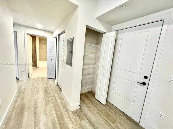 $2,900 | 18412 Homestead Avenue, Unit 606, Miami, FL 33157