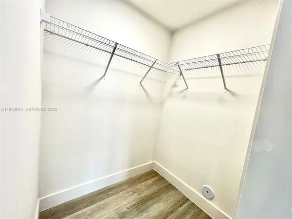 $2,900 | 18412 Homestead Avenue, Unit 606, Miami, FL 33157