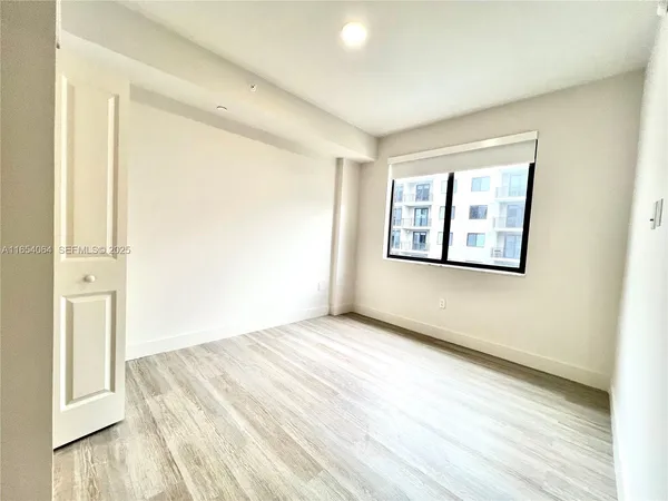 $2,900 | 18412 Homestead Avenue, Unit 606, Miami, FL 33157