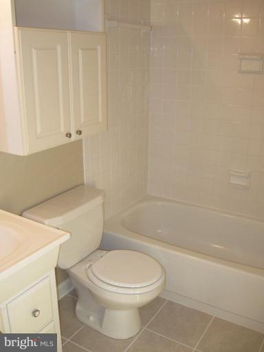 12018 Stuart Ridge Drive Herndon, VA 20170 - Photo 13 of 30 Bath #1
