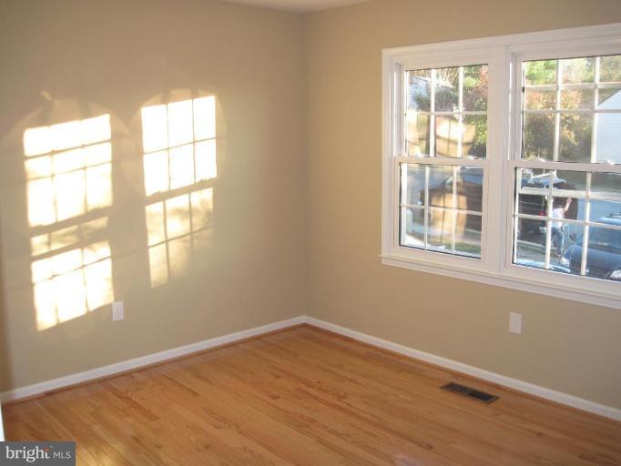 12018 Stuart Ridge Drive Herndon, VA 20170 - Photo 16 of 30 Bedroom #2