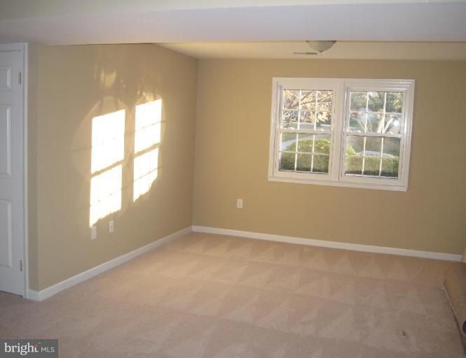 12018 Stuart Ridge Drive Herndon, VA 20170 - Photo 21 of 30 Family Room