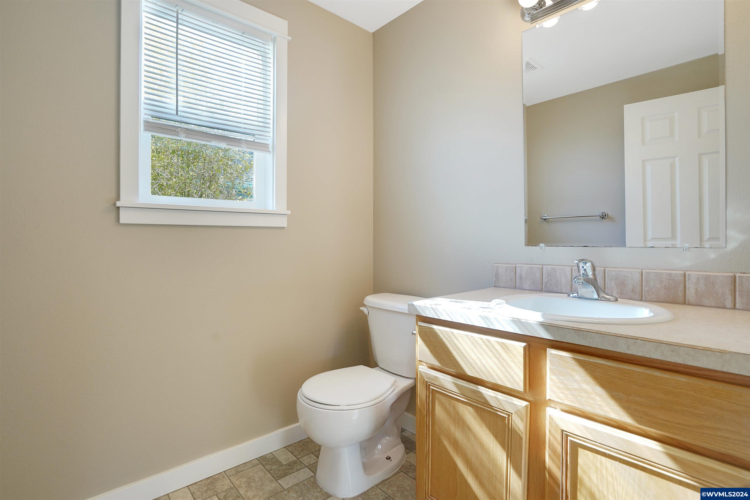 4096 Spring Avenue Northeast Albany, OR 97322 - Photo 17 of 39