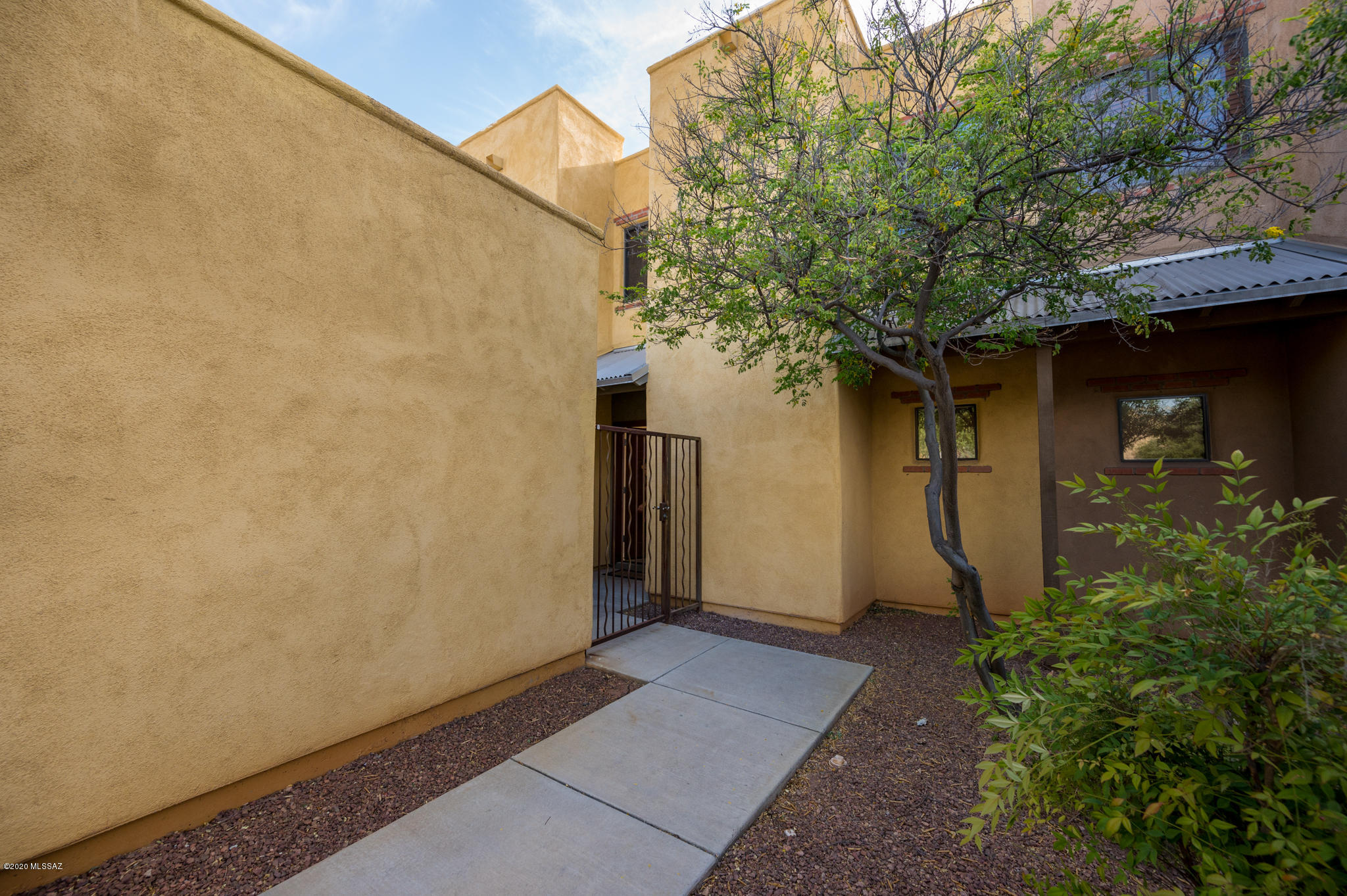 4181 North Fortune Loop Tucson, AZ 85719 - Photo 3 of 30