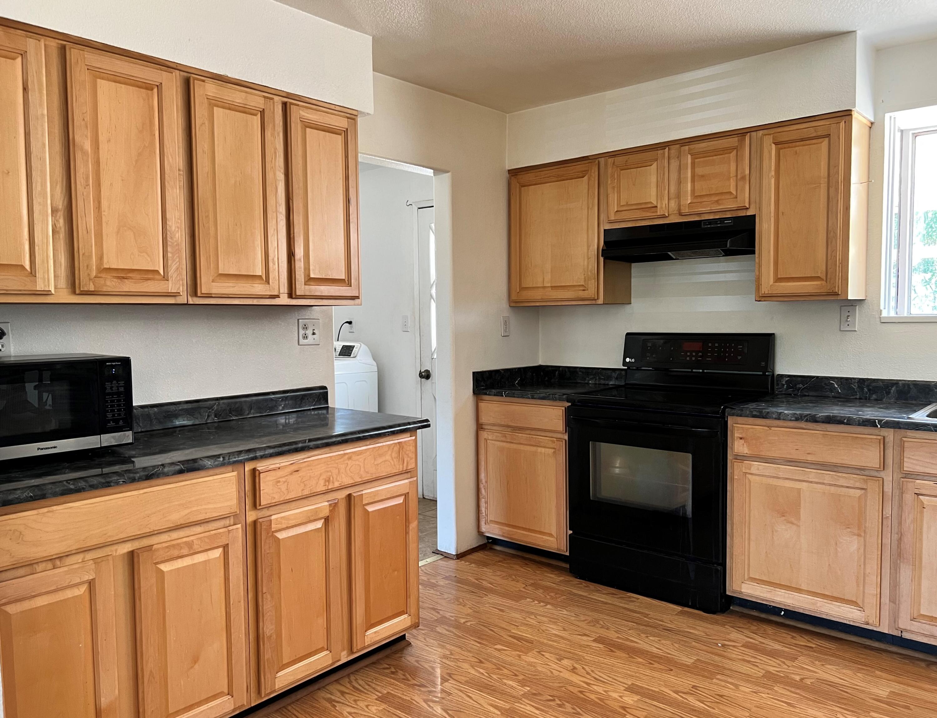 6629 Rockydale Road Cave Junction, OR 97523 - Photo 12 of 38 05.4-kitchen