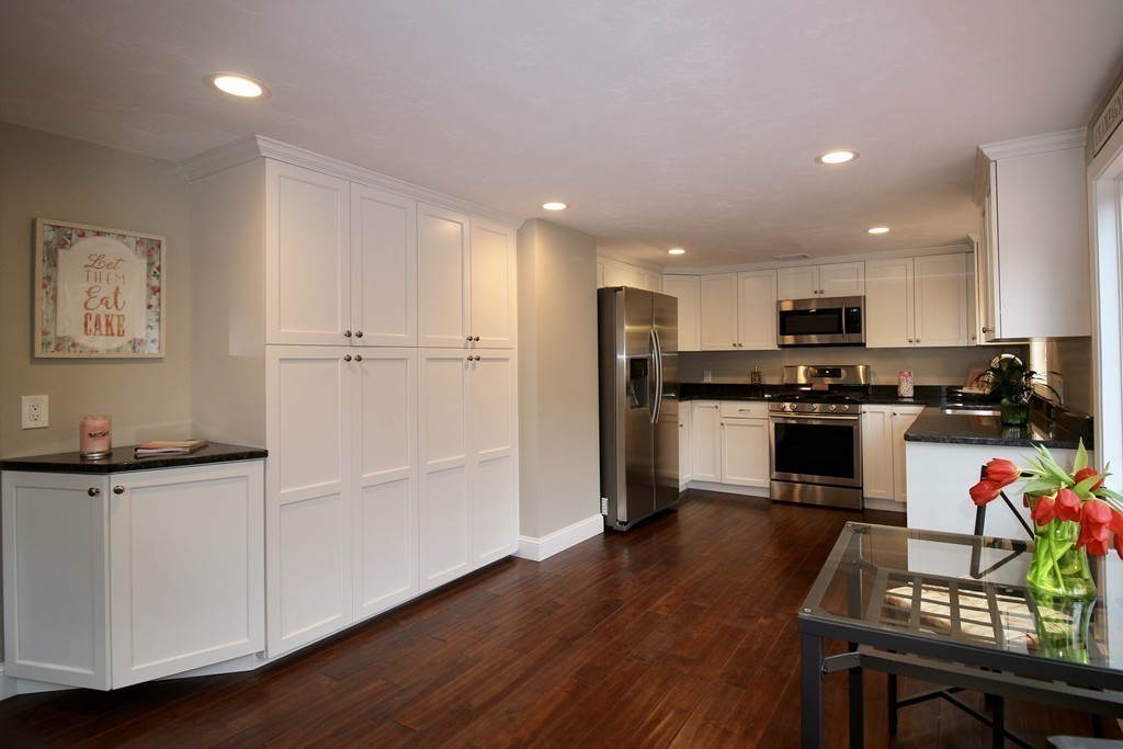 164 Chestnut Street Foxboro, MA 02035 - Photo 3 of 22 Gallery Image 3
